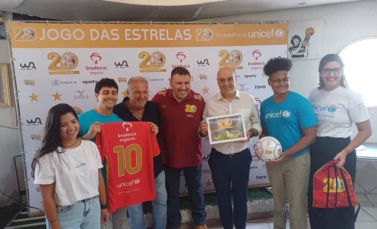 Zico doa parte da renda do Jogo das Estrelas ao Unicef e garante evento no Japão: "Vai ter Ronaldinho"