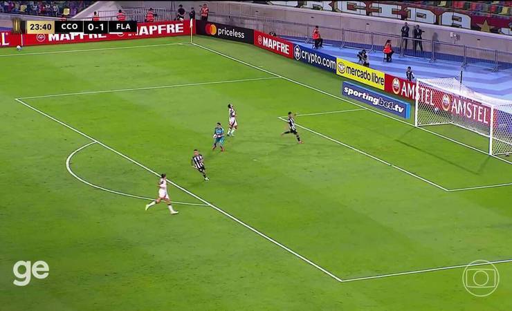 Arrascaeta, do Flamengo, rebate críticas por preparo físico em gol perdido: "Atletismo é outro esporte"