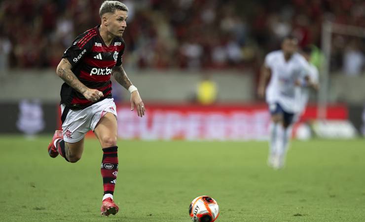 Com "missão Pulgar" resolvida, Flamengo dá prioridade à renovação do contrato de Varela