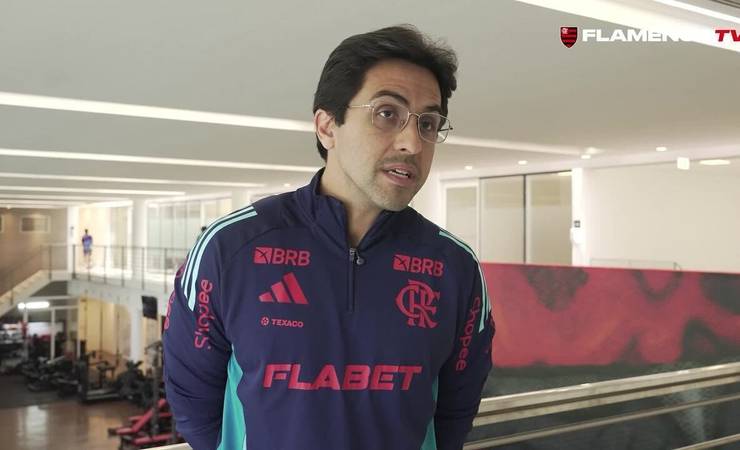Arrascaeta posta foto com De la Cruz no Flamengo após divulgação de mensagem de Runco: "Cuidar dos nossos"