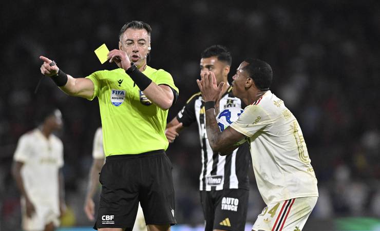 Filipe Luís defende postura de Wallace Yan no Flamengo: "Os adversários que se irritem"