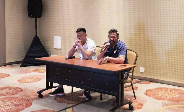 Técnico da LDU joga pressão para cima do Flamengo: "Obrigação vencer"