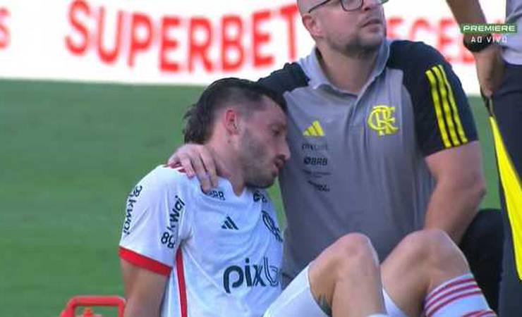 Viña faz exames e passa bem após choque de cabeça em vitória do Flamengo
