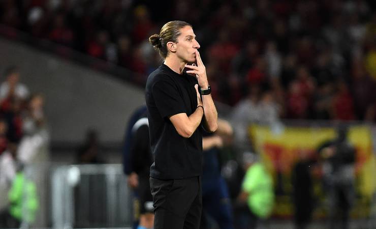 Filipe Luís elogia janela "extraordinária" do Flamengo, explica por que não usou Carrascal e comemora liderança