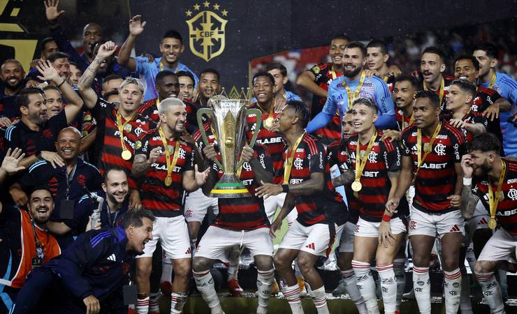 Flamengo coloca Brasileirão como prioridade de 2025 e condiciona premiações dos jogadores ao título