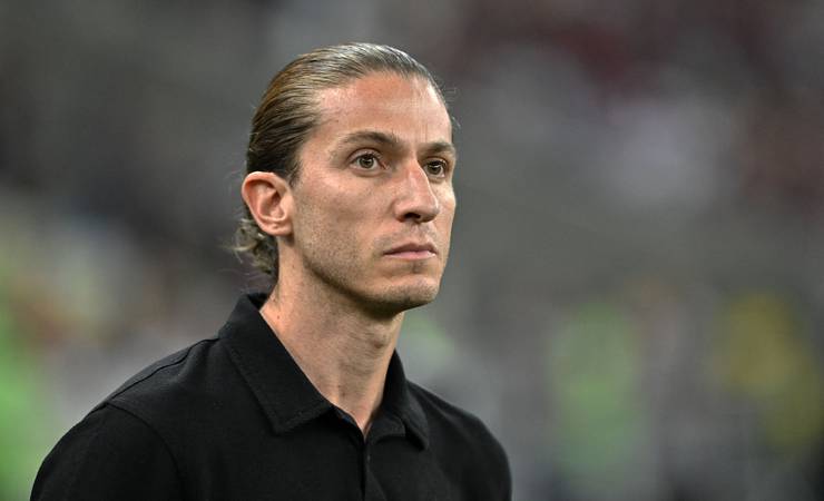 Escalação do Flamengo: Filipe Luís faz mistério em treino e definirá time no dia do jogo