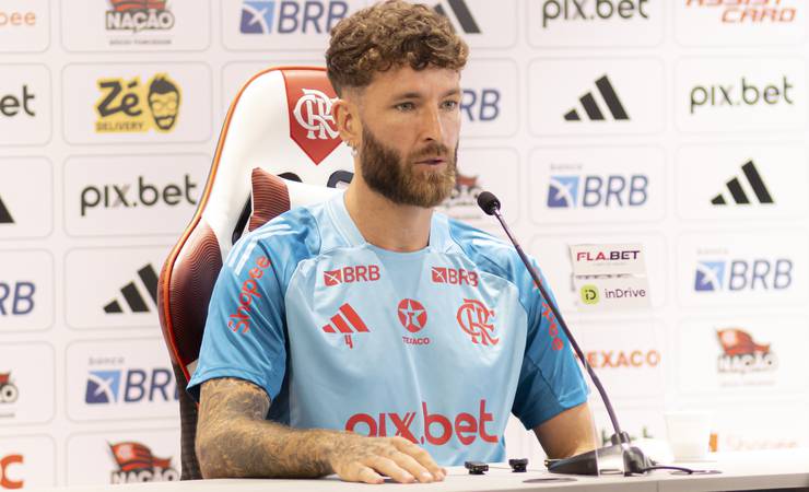 Léo Pereira diz que Flamengo merece título e minimiza pressão do Fluminense: "A gente descarta"