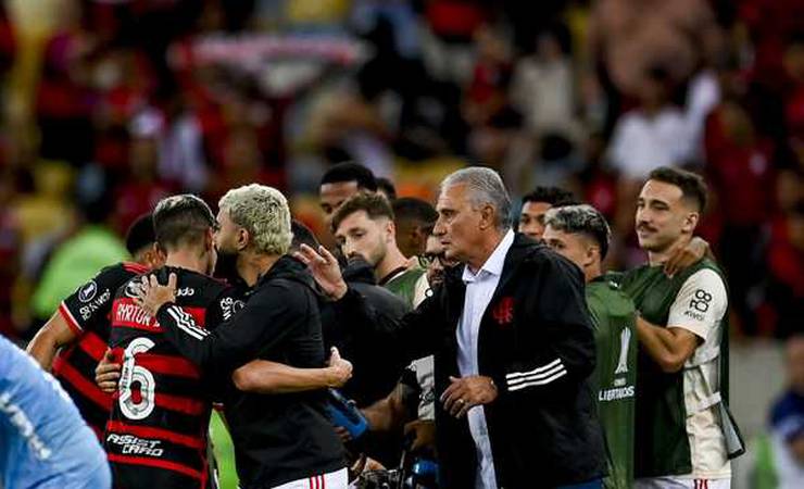 Tite e torcida do Flamengo aliviam tensão durante goleada e voltam a comemorar na Libertadores; vídeo