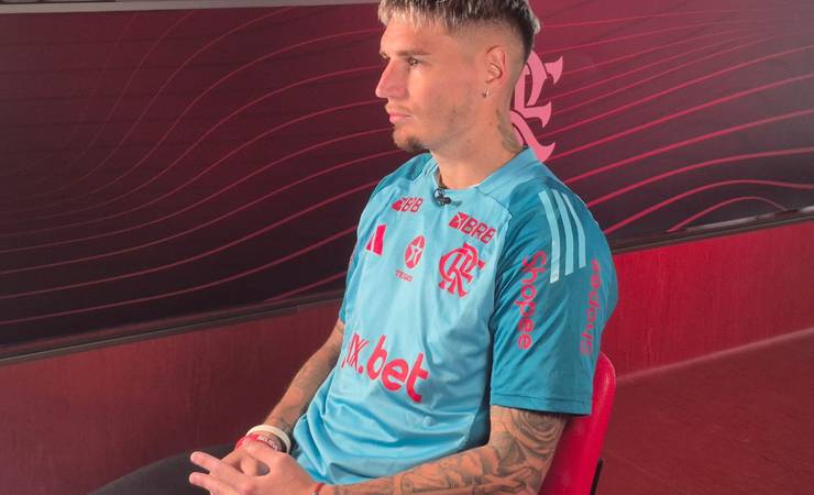 E a renovação? Varela tranquiliza torcida do Flamengo após demora por acordo: "Pode ficar tranquila"