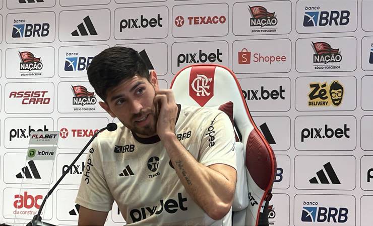 Sem sofrer gols no Carioca, Rossi elogia modelo de jogo de Filipe Luís no Flamengo: "Defesa começa no ataque"