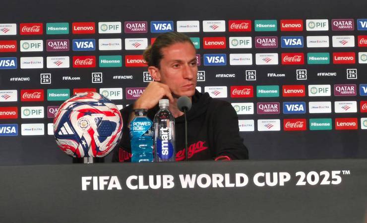 Filipe Luís prevê "jogo de sacrifício" contra o Chelsea, mas pondera: "Abrir mão da convicção, jamais"