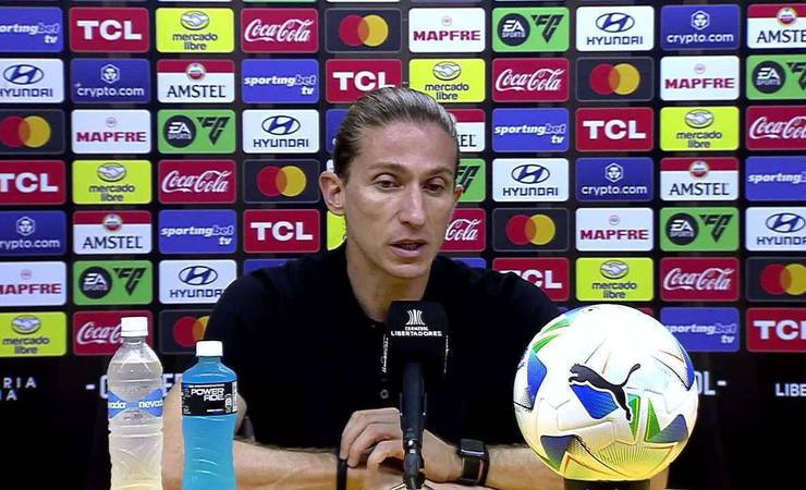 Filipe Luís admite atuação abaixo do normal do Flamengo em vitória: "Não foi nosso melhor jogo"