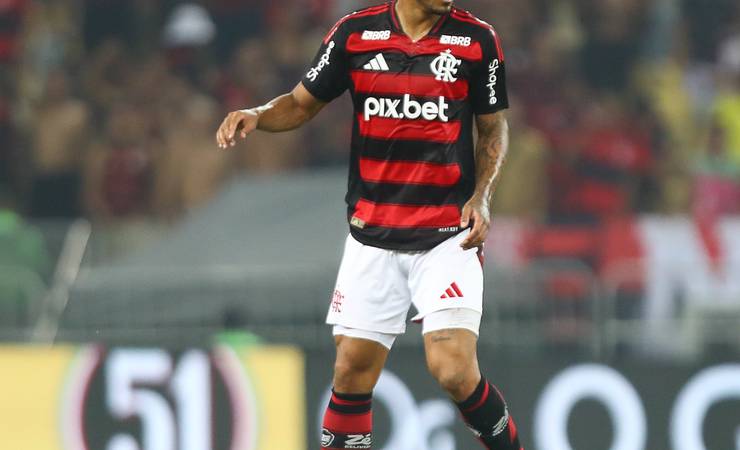 Danilo tem nova lesão na coxa e desfalca Flamengo na estreia do Brasileirão e da Libertadores