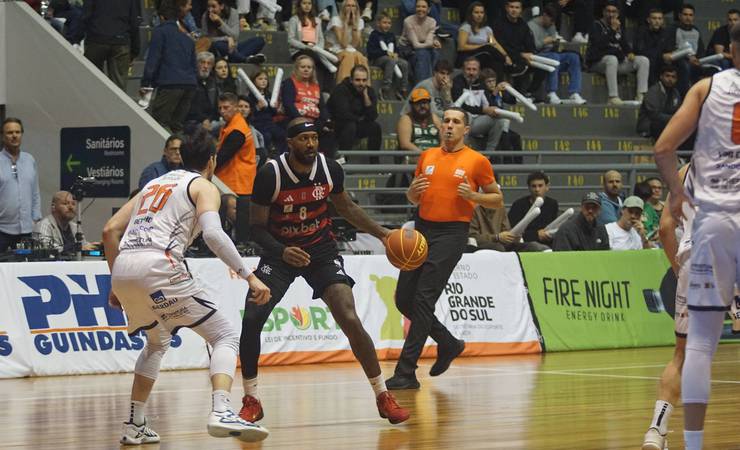 NBB: Flamengo vence Caxias com massacre no 3º quarto e sai na frente nas oitavas