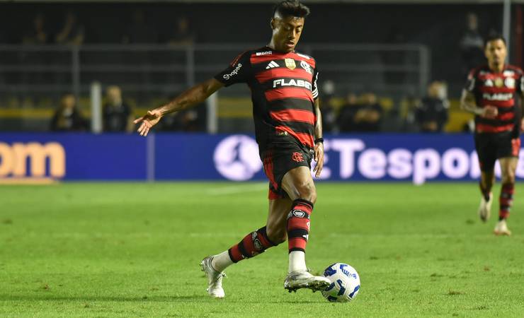 Bruno Henrique leva terceiro amarelo e vira desfalque do Flamengo para o Fla-Flu