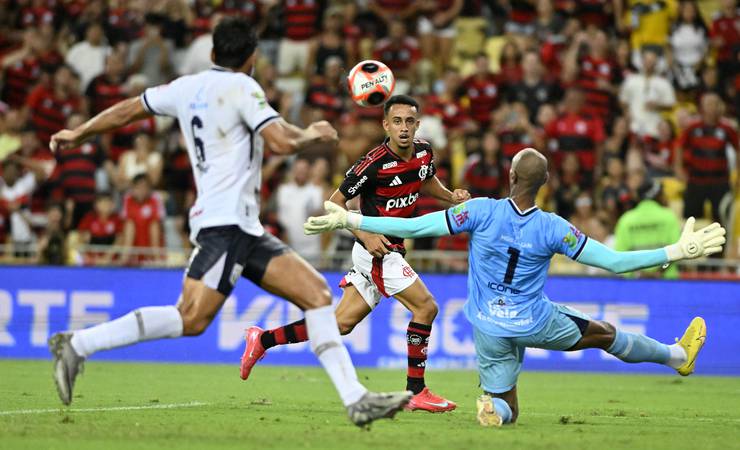 Matheus Gonçalves comenta golaço do Flamengo: "Cara a cara é só cavar"