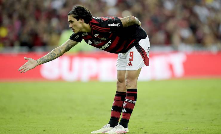Regendo a torcida e marcando gols: como foi a volta de Pedro como titular do Flamengo