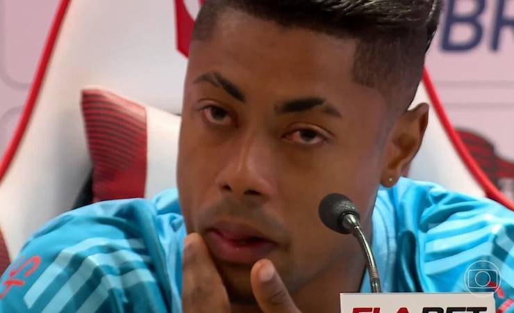 Bruno Henrique chora ao ser homenageado pelos 100 gols pelo Flamengo: "É para poucos"