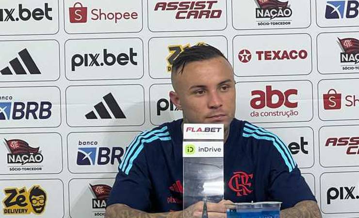 Cebolinha comemora retorno ao Flamengo e revela ansiedade por título da Supercopa