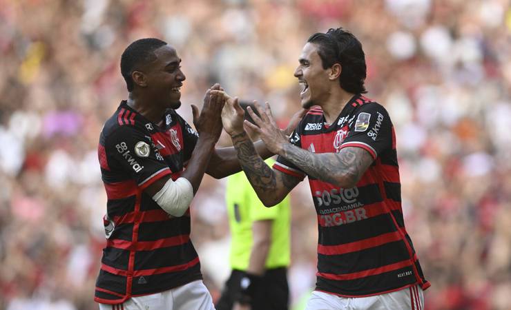 Nos melhores 45 minutos do Flamengo no Brasileiro, Tite recorre a antigas soluções de seu manual