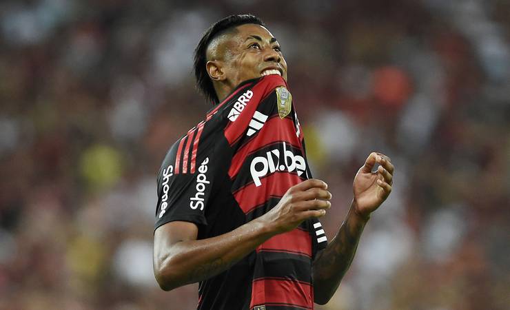 Polícia Federal indicia Bruno Henrique, do Flamengo, por forçar cartão e beneficiar apostadores