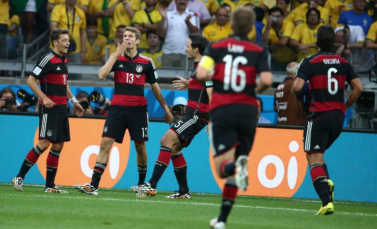 Camisa do 7 a 1, Schweinsteiger próprio, flerte com Podolski... Veja laços entre Flamengo e Alemanha
