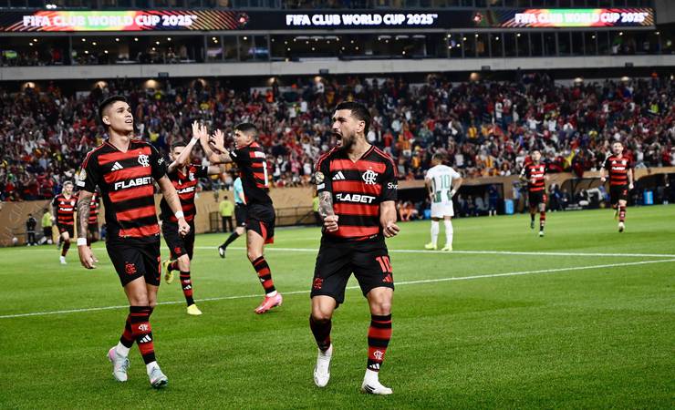 Arrascaeta e Luiz Araújo são responsáveis por 42% dos gols do Flamengo em 2025