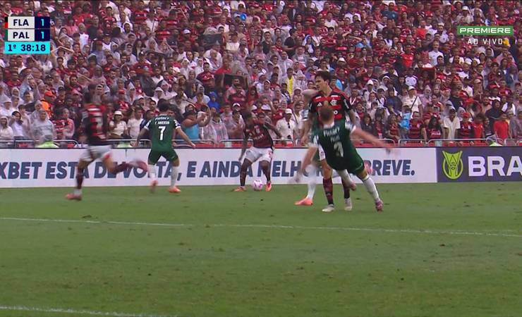 Polêmica no Maracanã: Palmeiras contesta pênalti marcado em favor do Flamengo