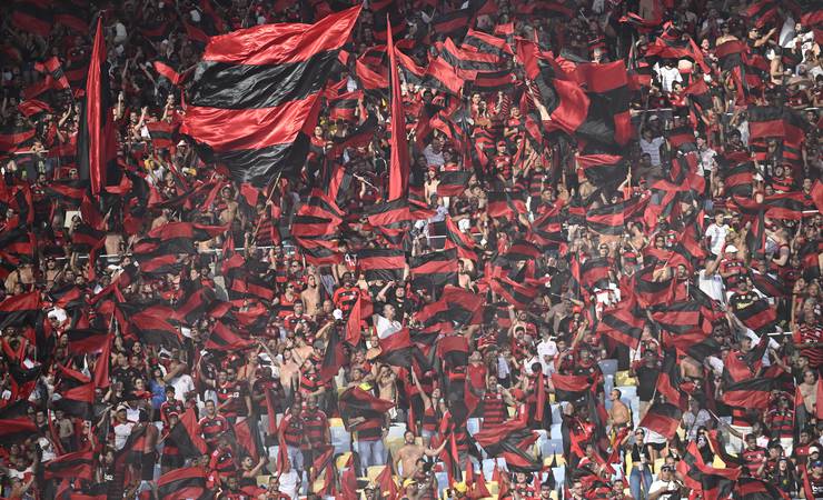 Compare os públicos e receitas dos jogos do Flamengo no Maracanã na Taça Guanabara em 2024 e 2025