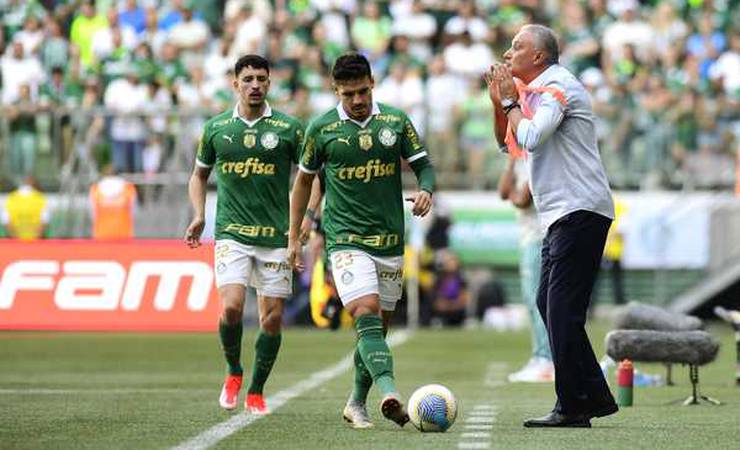 Palmeiras identifica torcedor que cuspiu em Tite, do Flamengo, e fará boletim de ocorrência