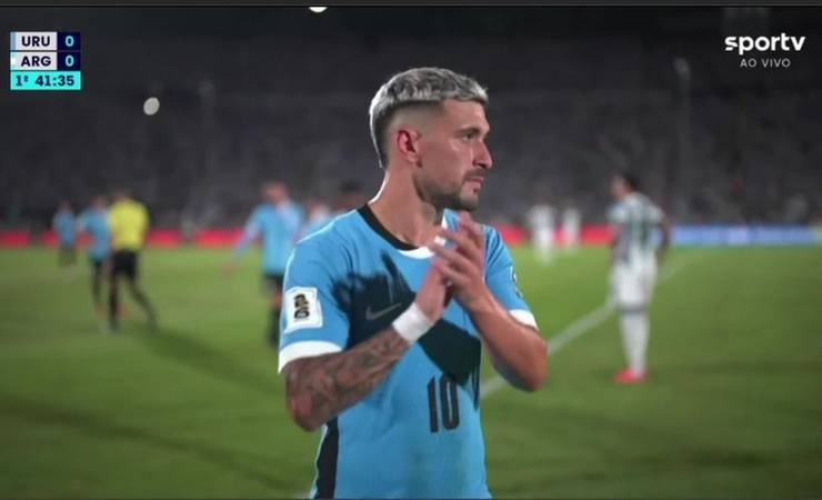 Arrascaeta, do Flamengo, segue com dores no adutor e será reavaliado pelo DM do Uruguai