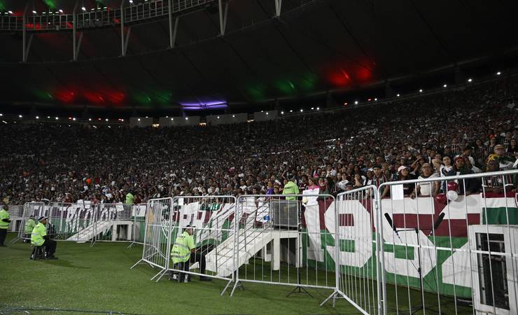 Iluminação do Maracanã: mudança escurece arquibancada, e administração promete melhorias