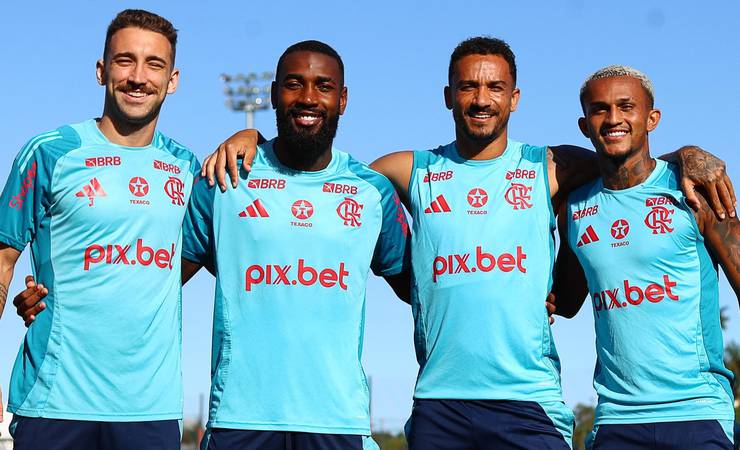 Com lesão muscular, Danilo desfalca Flamengo e está fora dos jogos da Seleção