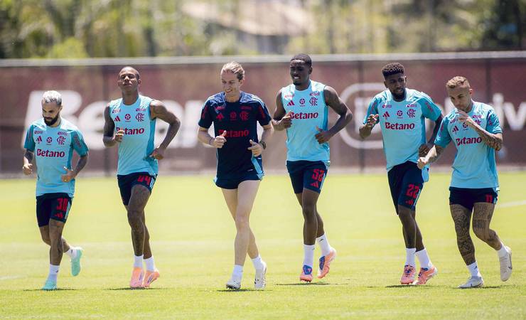Flamengo embarca para Belo Horizonte e mira título no Brasileiro contra o Atlético-MG