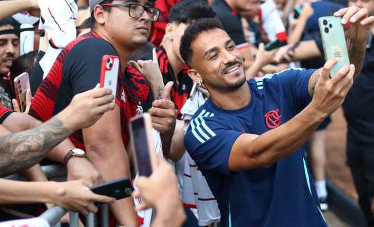 Mineiro, Danilo volta a jogar em seu Estado depois de 13 anos e não esconde empolgação no Flamengo