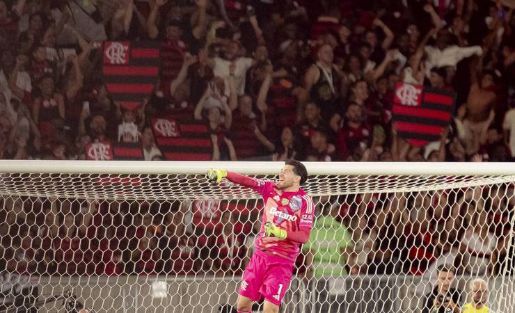 Rossi celebra título e reafirma compromisso com Flamengo após episódio traumático