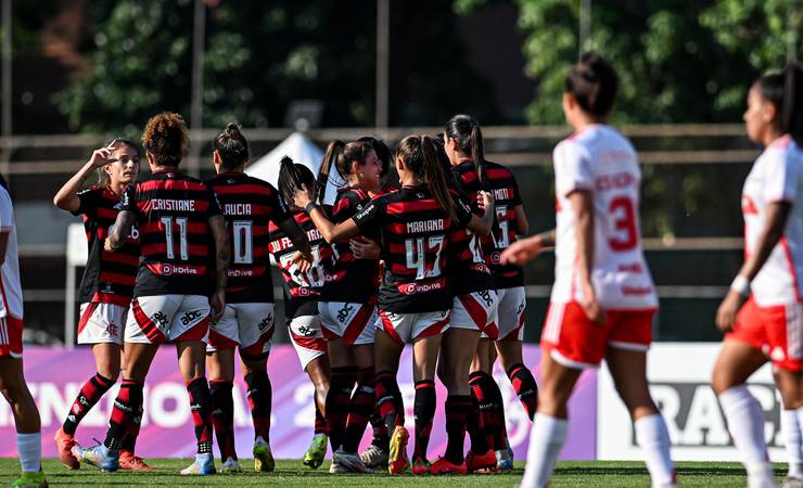 Flamengo feminino no Maracanã? Dirigente ainda não prevê jogo no estádio e justifica