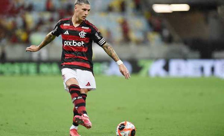 Flamengo libera Varela para ir ao velório da mãe no Uruguai
