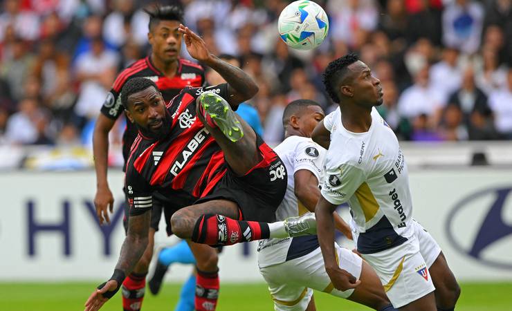 Análise: Flamengo suporta altitude, mas não consegue vencer LDU e mantém alerta ligado na Libertadores