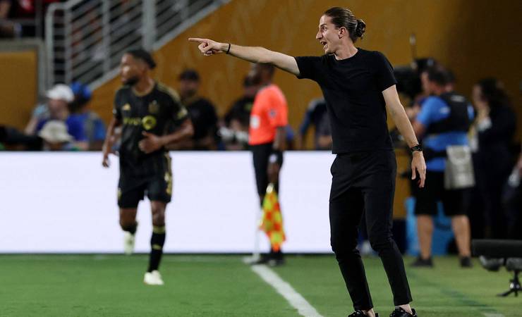 Após empate, Filipe Luís lamenta pontaria do Flamengo: "A gente não estava fino na frente do gol"