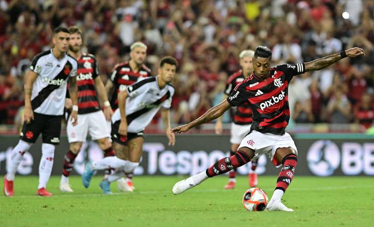 Flamengo 2 x 0 Vasco: as diferenças vão muito além do campo
