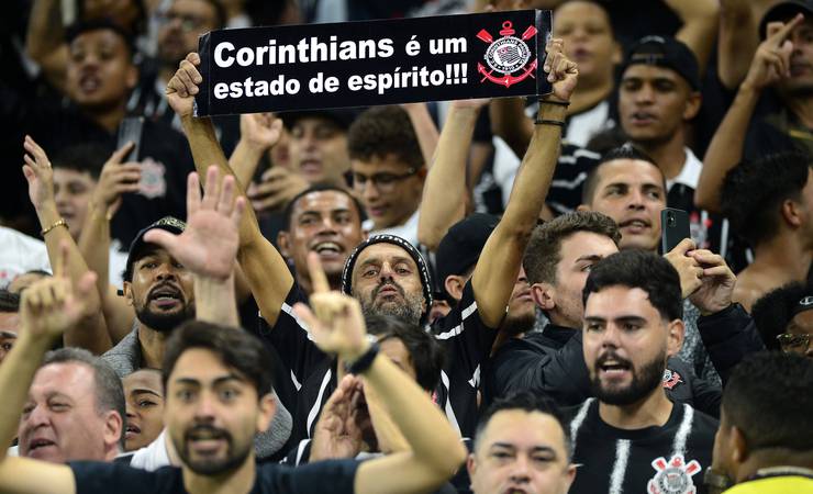 Corinthians segue líder no ranking de média de público; Flamengo sobe para o segundo lugar