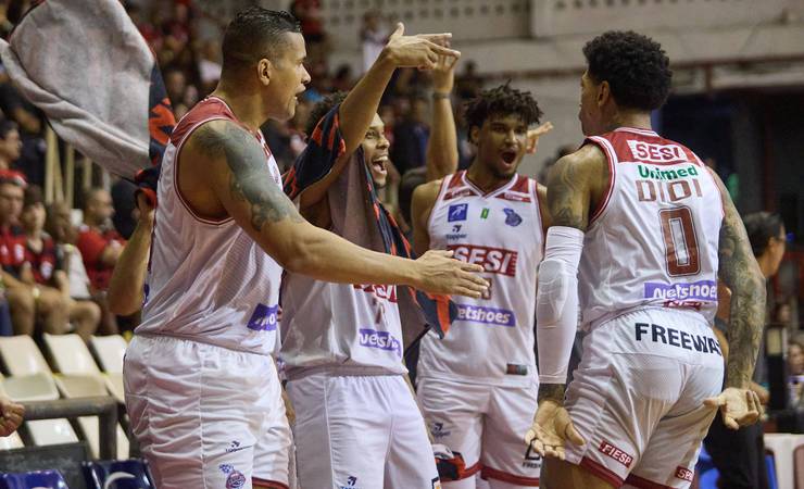 Franca elimina o Flamengo em jogo dramático e vai à final do NBB