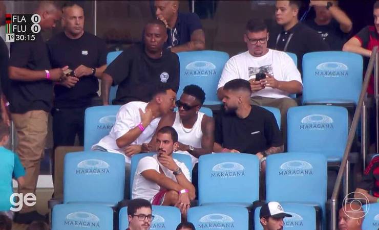Vini Jr vai ao Maracanã para assistir a Flamengo e Fluminense na final do Carioca