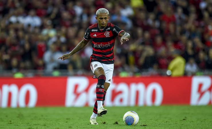 Wesley e Flamengo veem possível convocação pesar em valorização final antes de venda