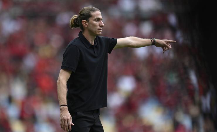 Flamengo não se vê ameaçado de perder Filipe Luís para a seleção