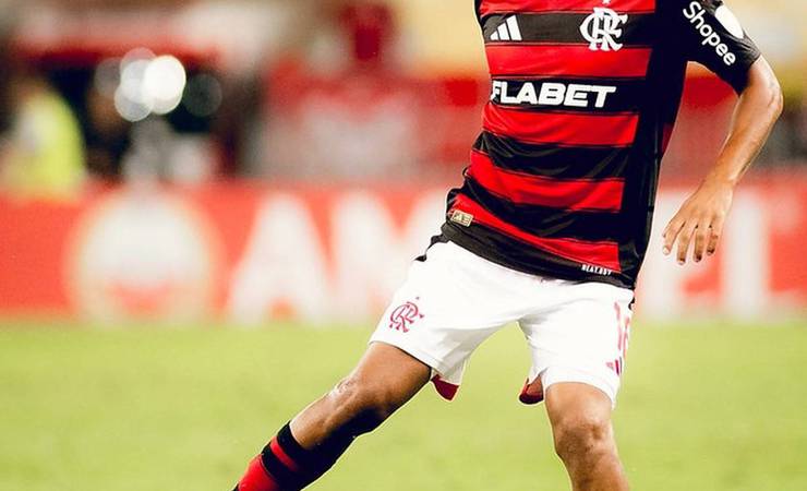 Flamengo constata lesão no joelho esquerdo de De La Cruz, mas descarta cirurgia
