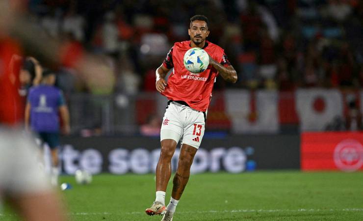 Zé Elias se retrata após polêmica sobre Danilo: 'Comentário foi inadequado'