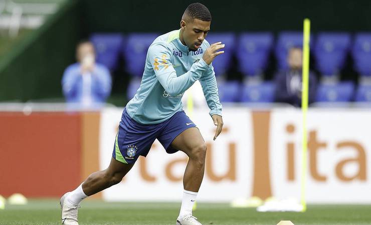 Samuel Lino, do Flamengo, é convocado e se destaca em trote na seleção antes do jogo contra a Bolívia