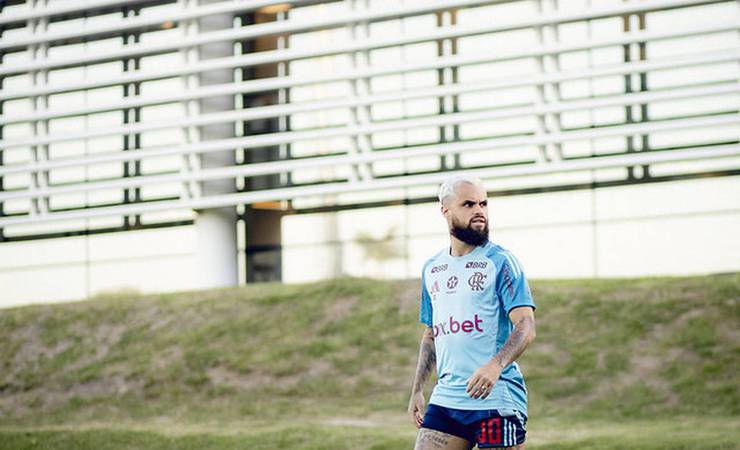 Flamengo vê saída de Michael, com custo elevado, como oportunidade para trazer reforço de peso